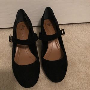 Woman Black shoes with heels